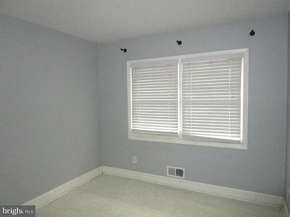 5th image of 11 Rosemary St