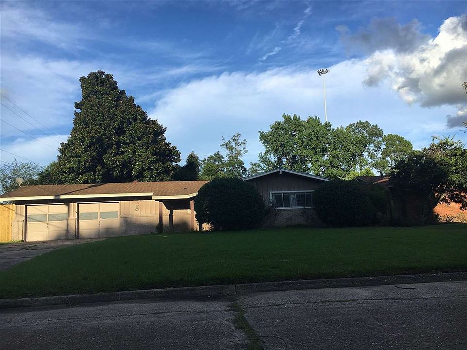 1st image of 1320 Longfellow Dr