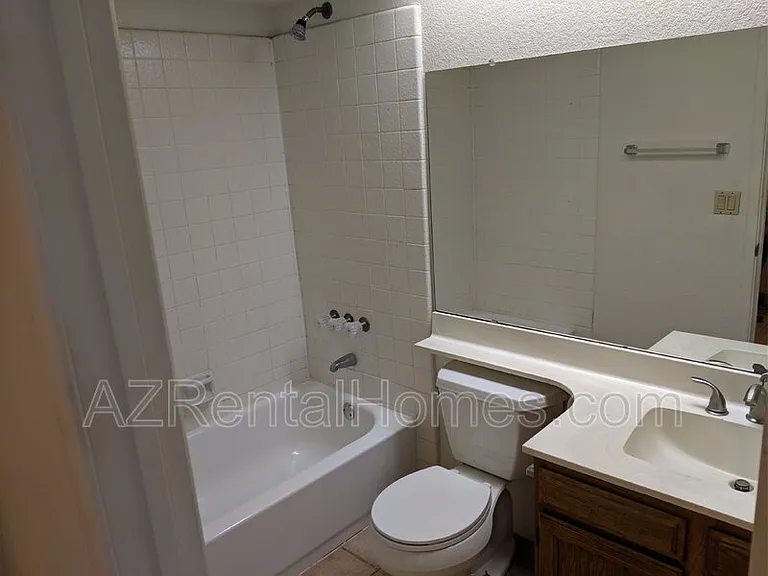819 N College Ave #I124 — Photo 11