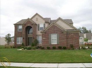 6070 Quartz Ln, Grand Blanc, MI 48439