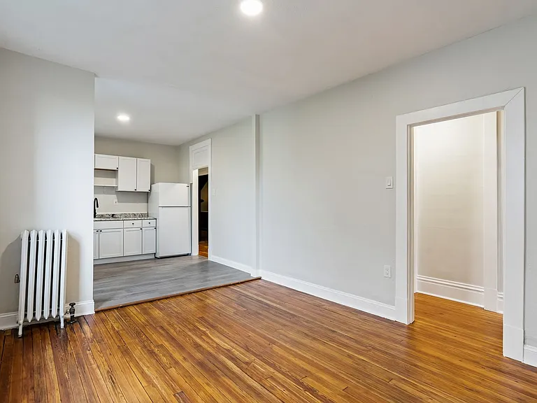 701 Brownsville Rd — Photo 29