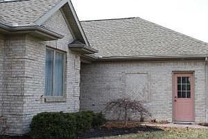 3rd image of 690 Parkside Dr