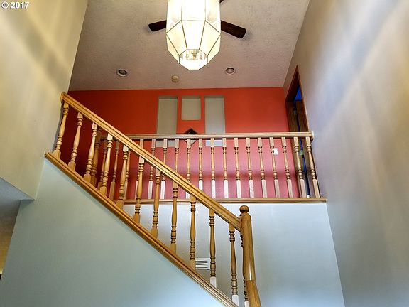 3rd image of 16608 SE 35th Way