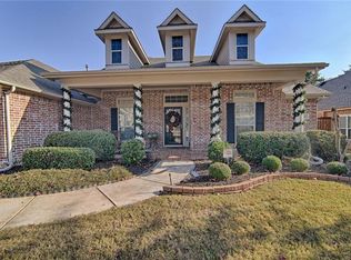 916 Water Oak Dr, Grapevine, TX 76051