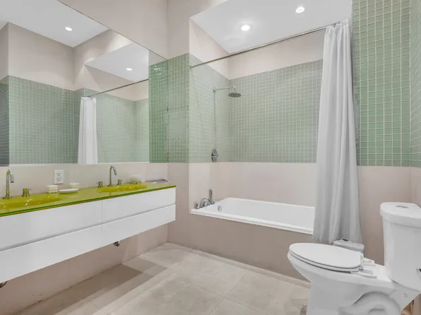 133 West 14th Street 2A image 11 of 12
