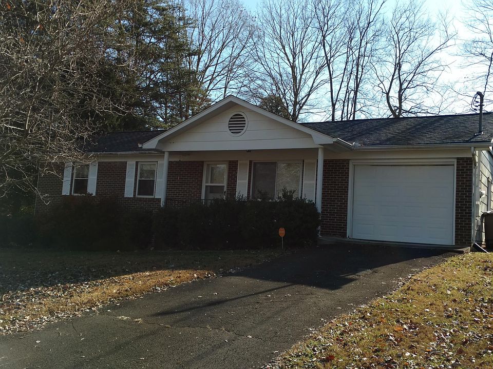 1st image of 1728 Pinebrook Dr NW