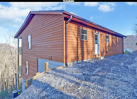 2nd image of 105 Flat Ridge Rd