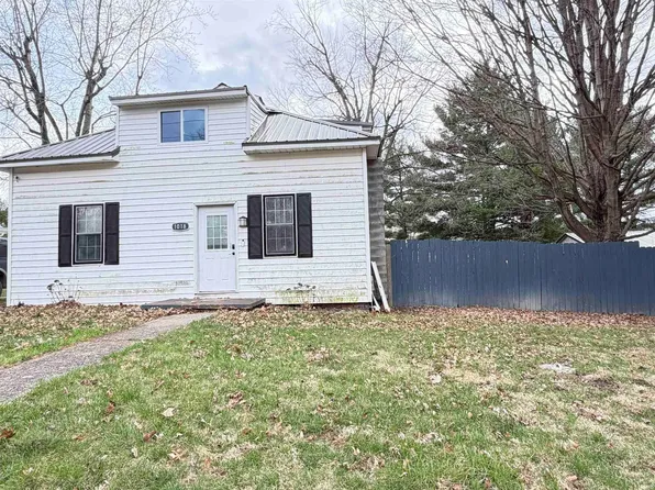 1018 E 8th St, Veedersburg, IN 47987