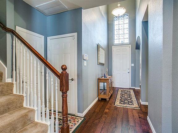 3rd image of 2905 Softwood Cir