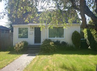 8329 16th Ave NW, Seattle, WA 98117