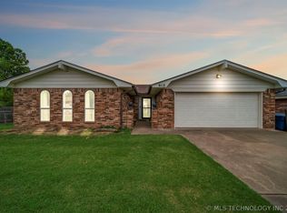 612 W Cherry St, Drumright, OK 74030