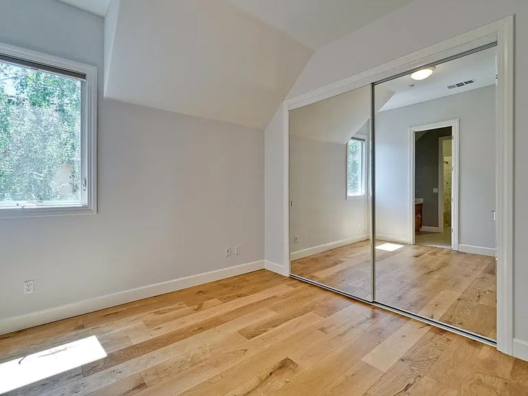 4220 Wilkie Way — Photo 10