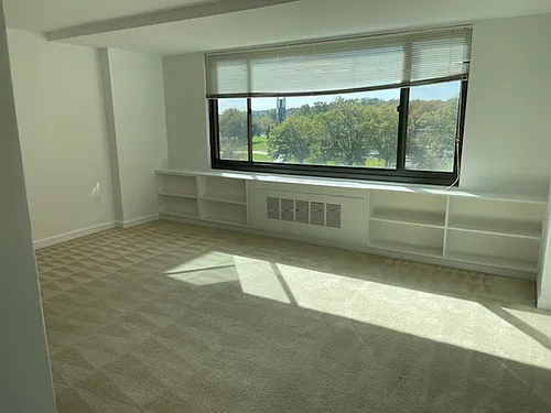 1011 Arlington Blvd Photo 1