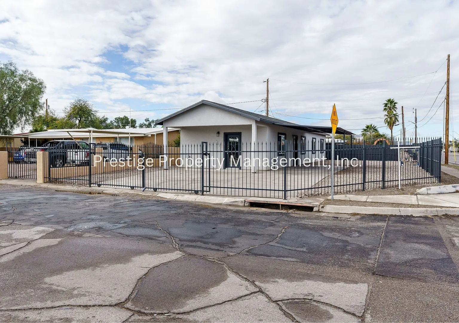 Built in 2022 3/2 Central Home — Photo 1