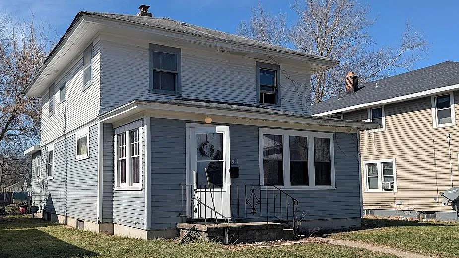 1917 Marine St