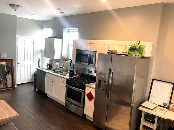 2nd image of 1654 W Cortland St #7