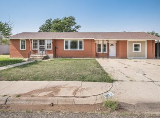 803 Charles Ave, Panhandle, TX 79068