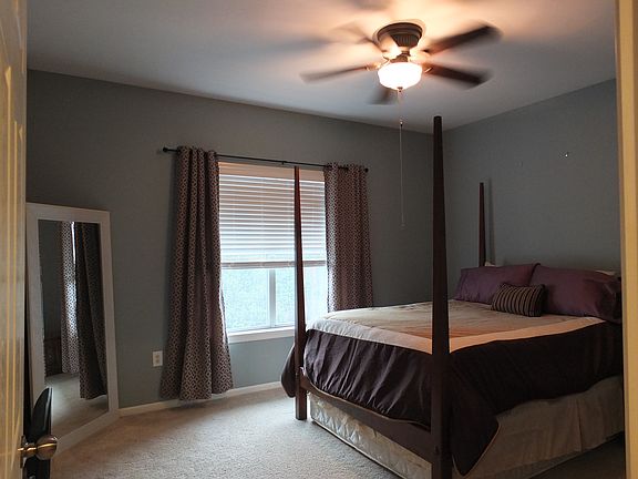 4th image of 2700 Pine Tree Rd NE Unit 1303