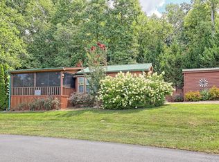 13 Grove Ln, Blairsville, GA 30512