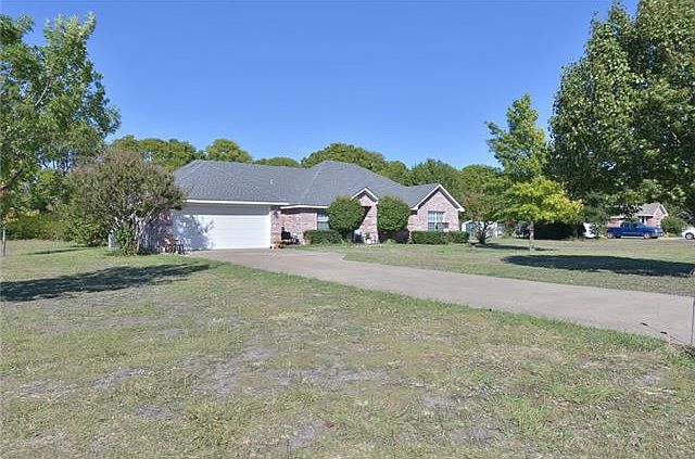 1st image of 800 Cross Trail Ln