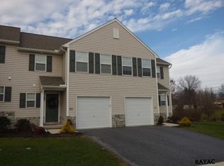 25 Cedar Run Dr, York, PA 17404