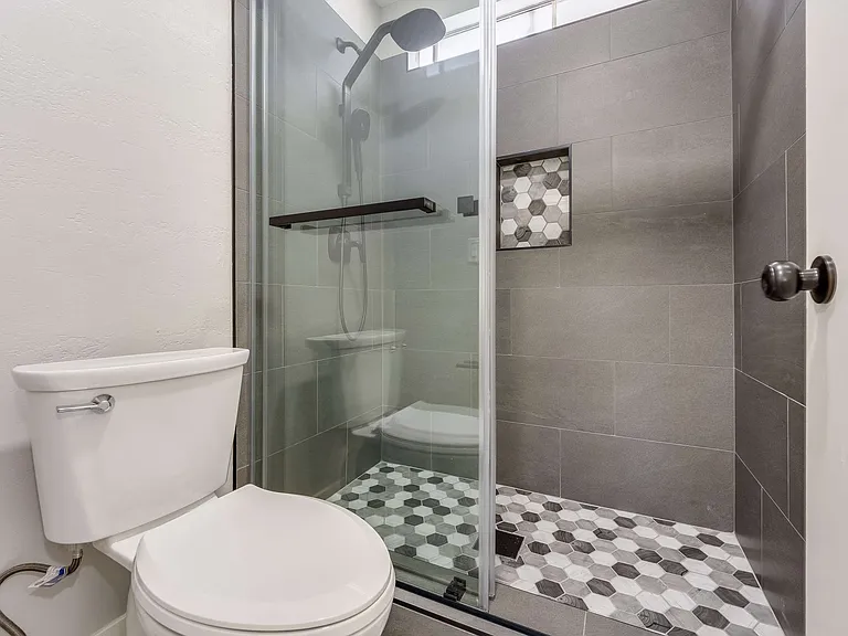 3147 Shriver Dr — Photo 21