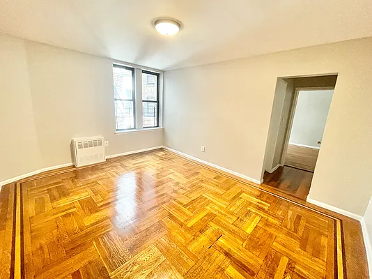 Rented by Carnegie Management Inc | media 22