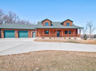 18 Avenue E W, Lake Park, IA 51347