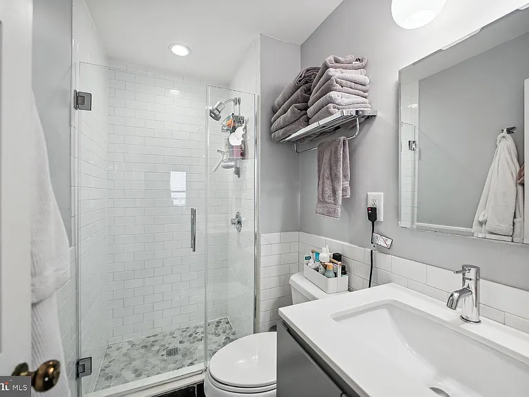 1325 13th St NW #38 — Photo 21