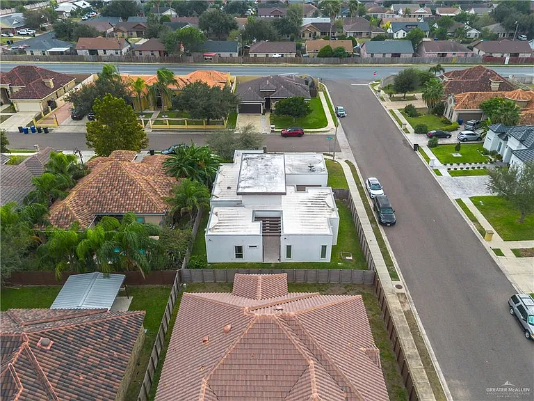 1824 Harvard Ave — Photo 20