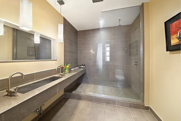 Sold by Stribling | media 5