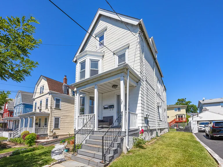 163 Walnut St #2 — Photo 12