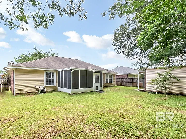 8816 Spring Grv N — Photo 12