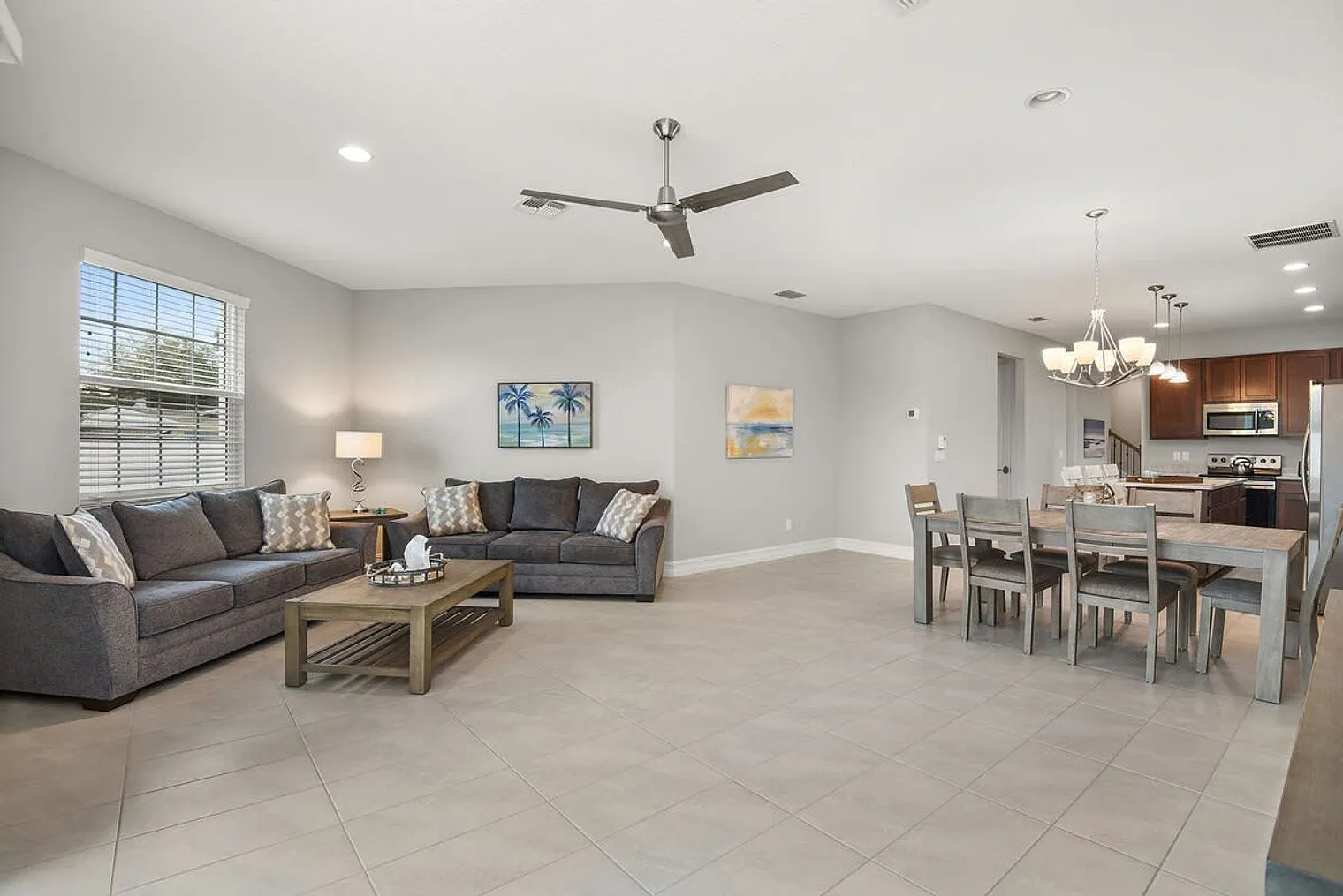 5 bed, 4.0 bath, 3541 sqft, $5,275 — Photo 2