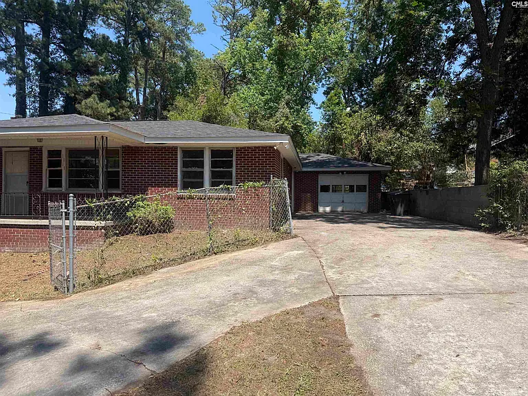 1111 Standish St — Photo 3