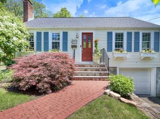 34 Westview Ter, Westwood, MA 02090