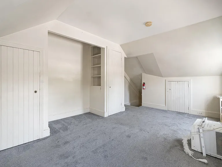 206A E 3rd St — Photo 13
