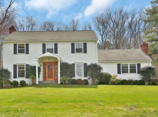7 Cartway Ln E, Bedford, NY 10506
