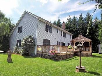2nd image of 405 Hawk Ridge Ln
