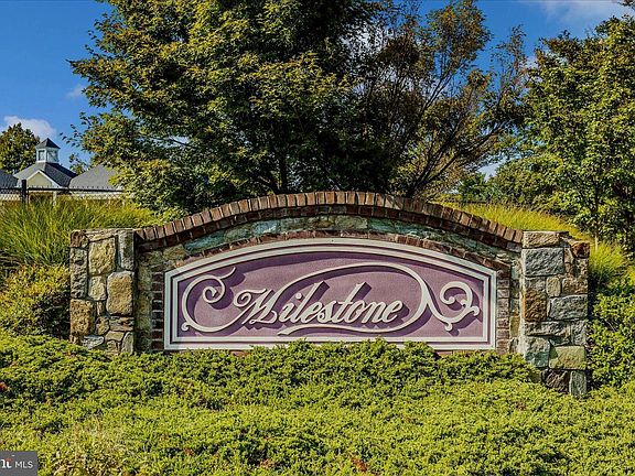 3rd image of 12222 Milestone Manor Ln