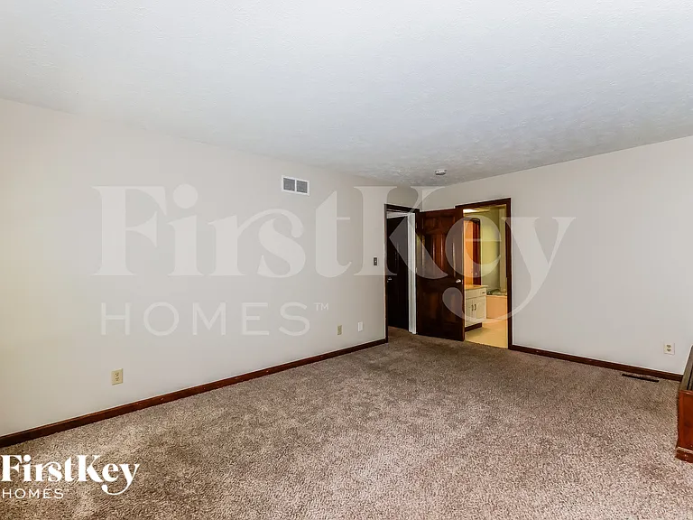 10387 Courageous Dr — Photo 10