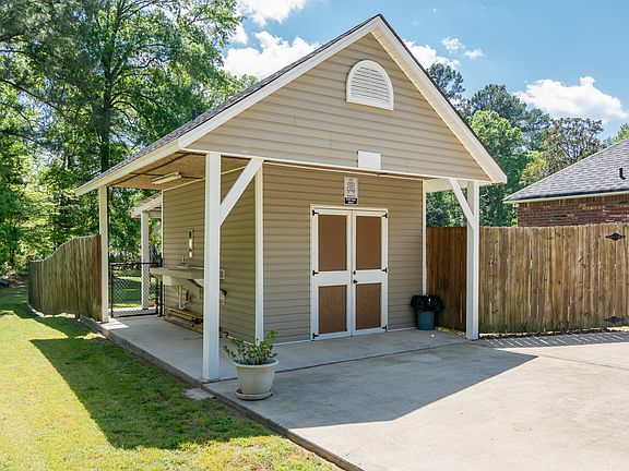 4th image of 5775 Branchwood Dr