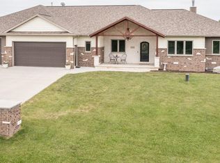 W496 Jillian Ct, Kaukauna, WI 54130