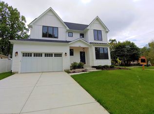 1504 Hill Ave, Wheaton, IL 60187