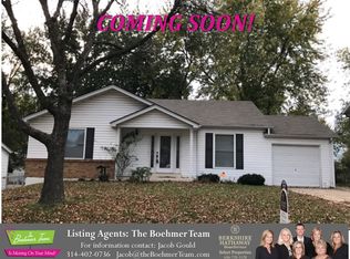 1417 Saint Gregory Ln, Saint Charles, MO