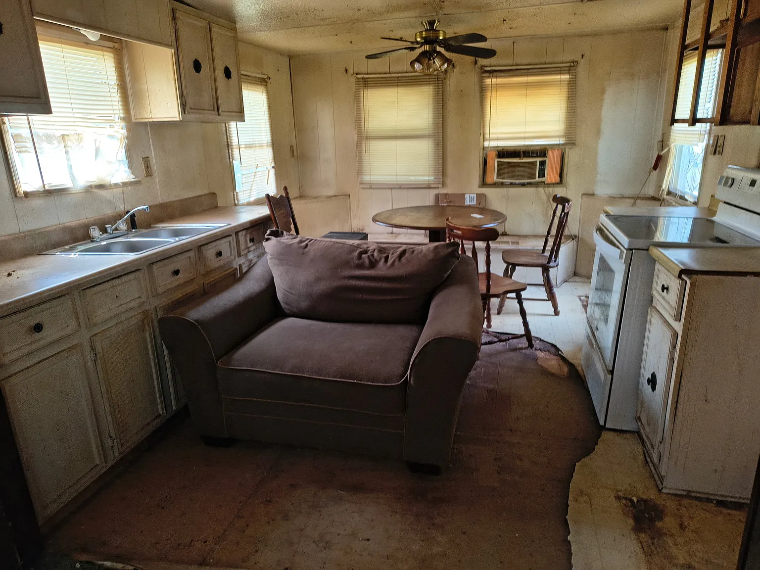 2 bed, 700 sqft, $435 — Photo 4