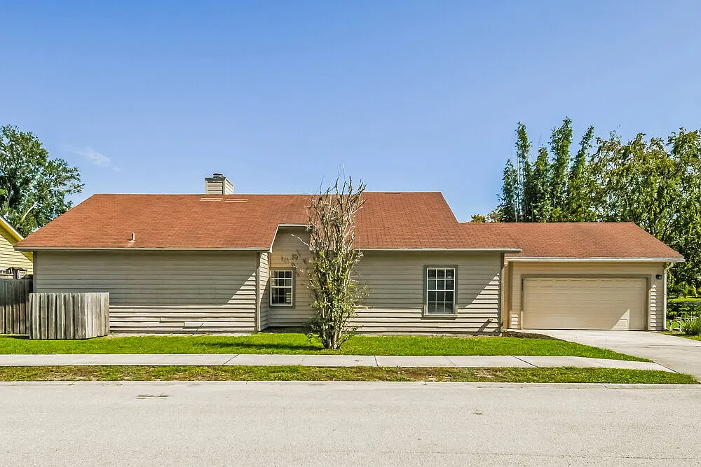 3 bed, 2.0 bath, 1792 sqft, $1,970 — Photo 1