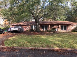 3407 King George St, Ocean Springs, MS 39564