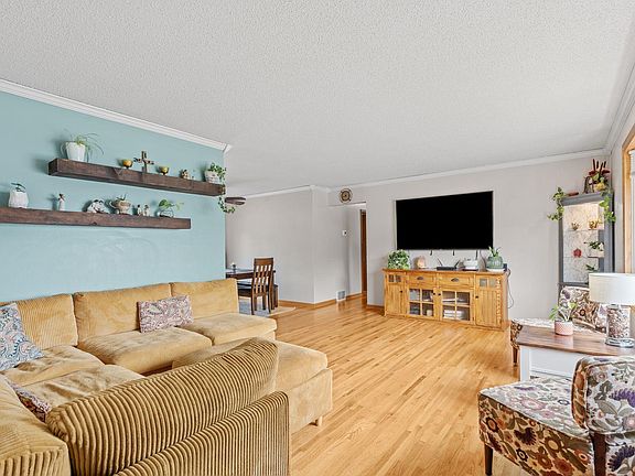 4th image of 6841 Carmen Ave