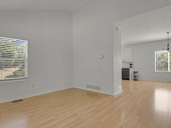 3rd image of 19434 E Lasalle Pl